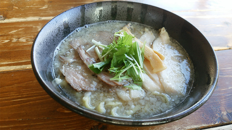 背脂煮干しラーメン